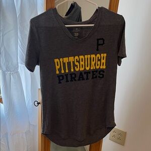 Pittsburgh Pirates women’s Gray T-Shirt